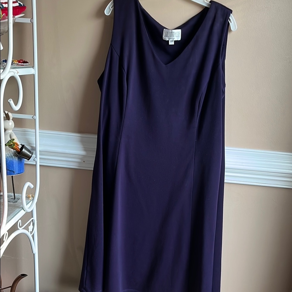 Julian Taylor Purple Sleeveless V-Neck Sheath Dress